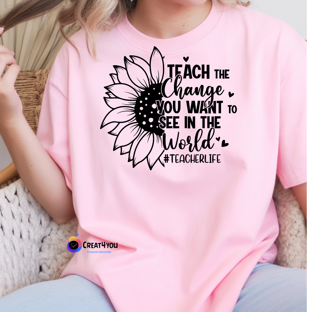 T-Shirt Professora 👩‍🎓 Teach the Change – Presente Personalizado